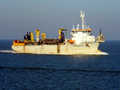 Dredge ship Francis Beaufort (1)