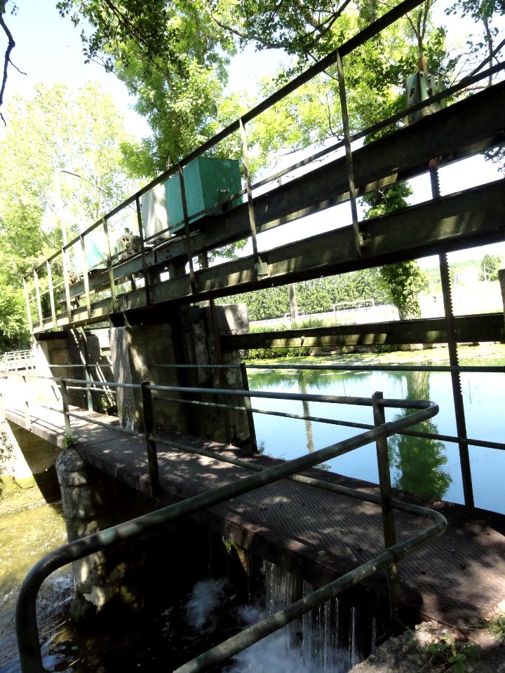 Doulaincourt, le Rognon, écluse début du bief (02)