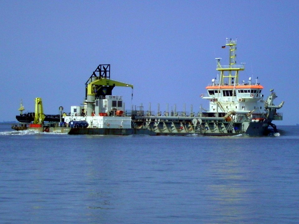 Dredger Crestway 2011-07-12 (2)