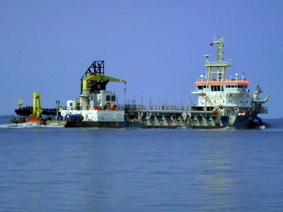Dredger Crestway 2011-07-12 (2)