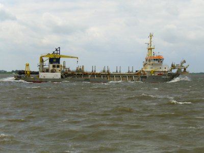 Dredger Crestway 2012-06-17 (2)