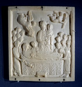 Dormition of the Virgin Mary, Byzantium, late 10th century, ivory - Museum Schnütgen - Cologne, Germany - DSC00201