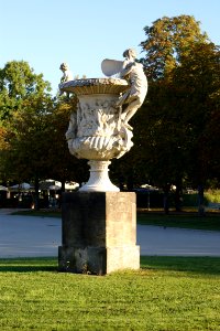 Dresden großer garten üppigkeitsvase photo