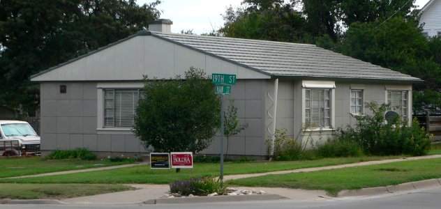 Drees Lustron house from NW 1