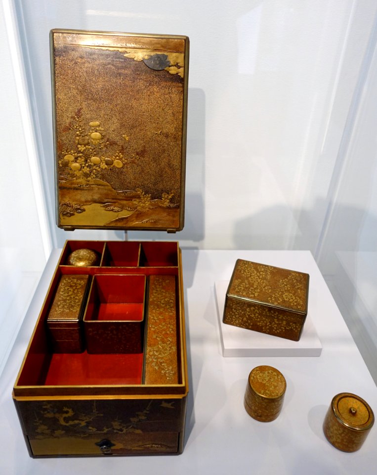 Drawered Handbox with Four-Season Motif and Interior Cosmetic Boxes with Scrolling Floral Designs, view 1, Japan, early Edo period, lacquered wood - Arthur M. Sackler Museum, Harvard University - DSC01110