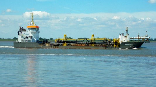 Dredge ship Freeway