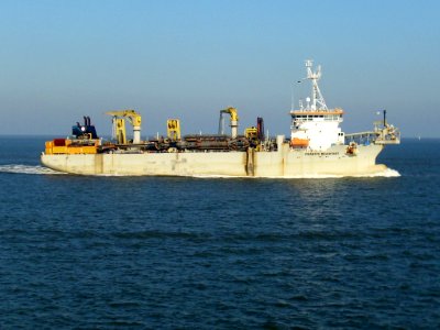 Dredge ship Francis Beaufort (2)