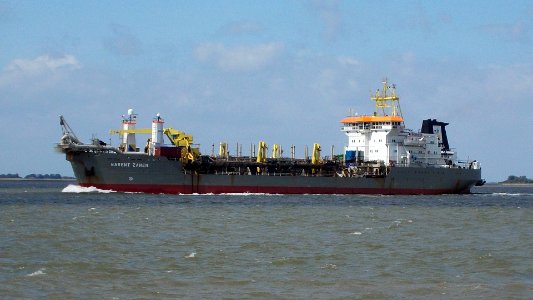 Dredge ship Barent Zanen 2019-08-11