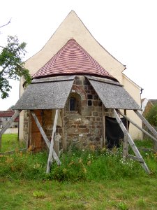 Dorfkirche Kropstädt -Ostansicht mit Apsis- im August 2020a