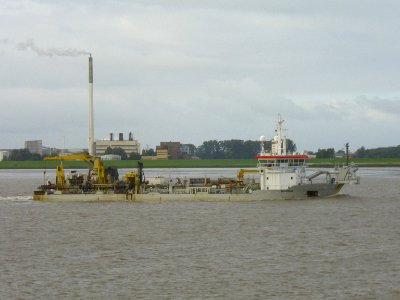 Dredge ship Taccola 2011-09-15