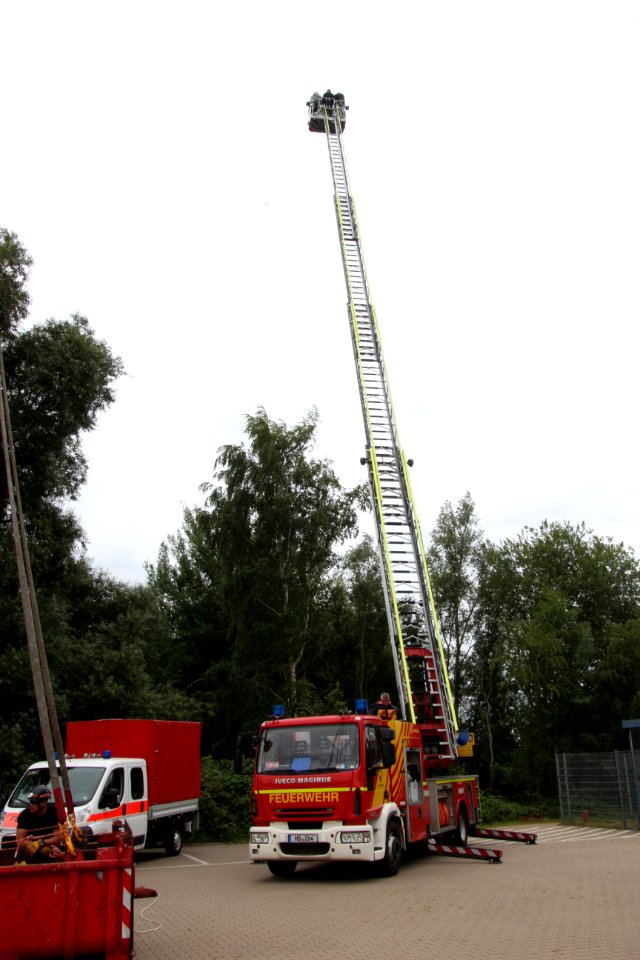 Drehleiterfahrzeug 1-30-2, Feuerwehr Bremerhaven, Jubiläumsfeier 125 Jahre Feuerwehr Bremerhaven