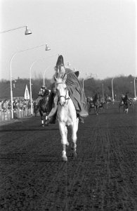 Draverijen te Hilversum, Sint Nicolaas in actie, Bestanddeelnr 910-8632