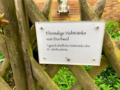 Dorfweil, Viehtränke, Tafel