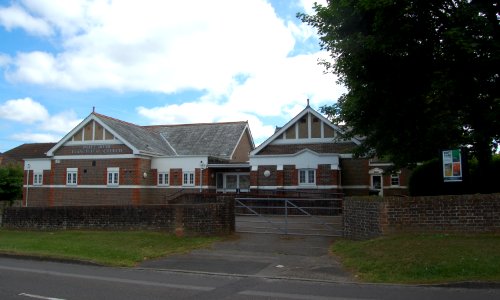 Drift Road Evangelical Church, Drift Road, Clanfield (May 2019) (1)