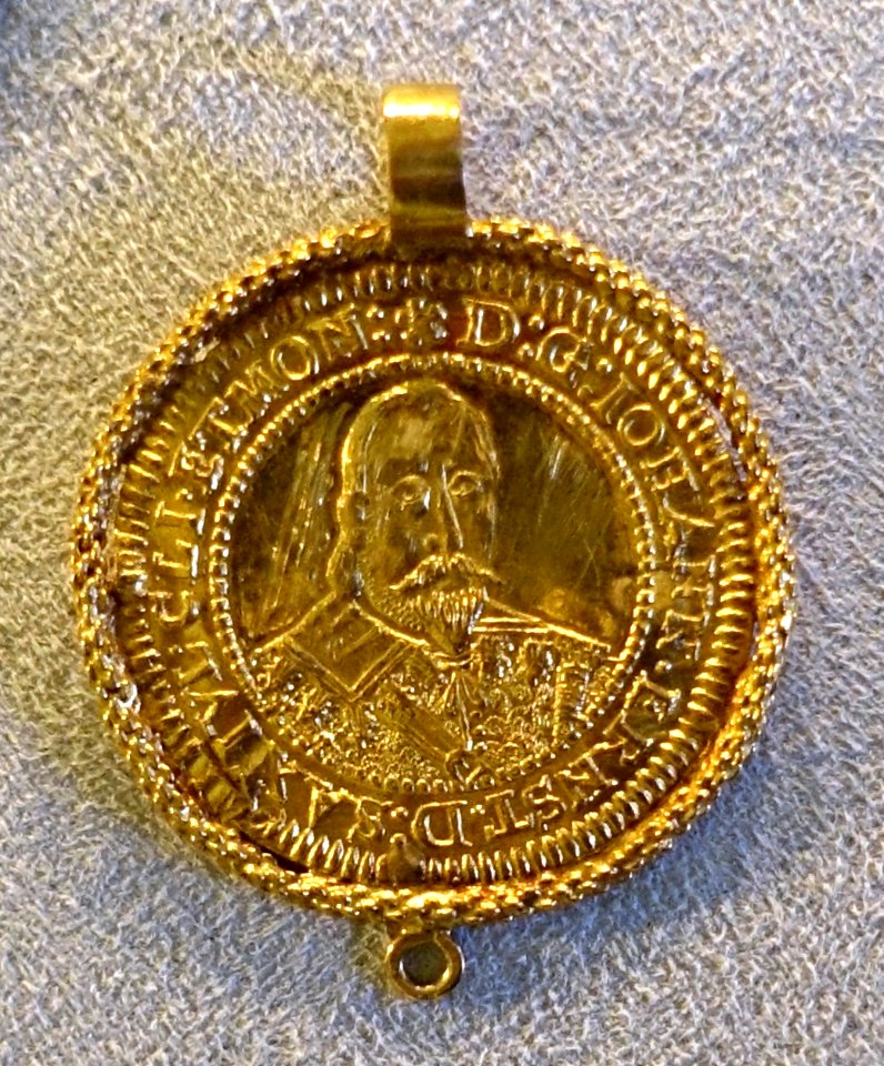 Ducat, Saxony, Herzog Johann Ernst zu Coburg, 1637 - Bode-Museum - DSC02665