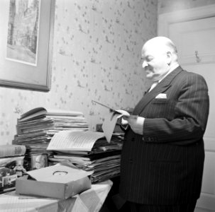 Duitse cabaretier en componist Rudolf Nelson (April 4, 1878—Februari 5, 1960) po, Bestanddeelnr 252-0230