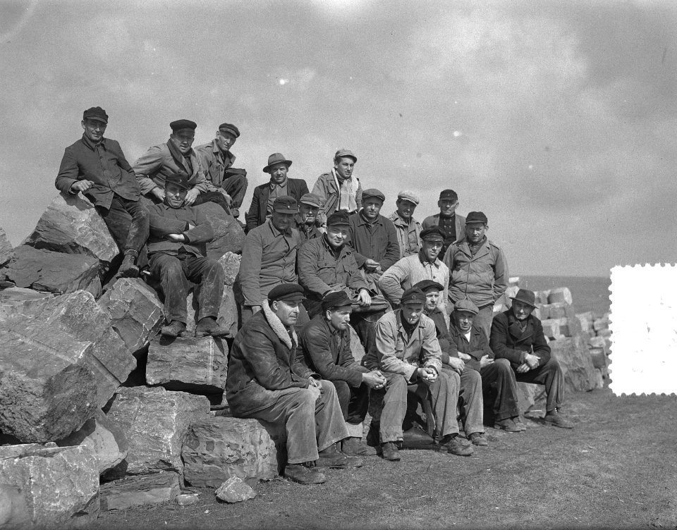 Duitse steenzetters werken op Afsluitdijk, Bestanddeelnr 905-6525
