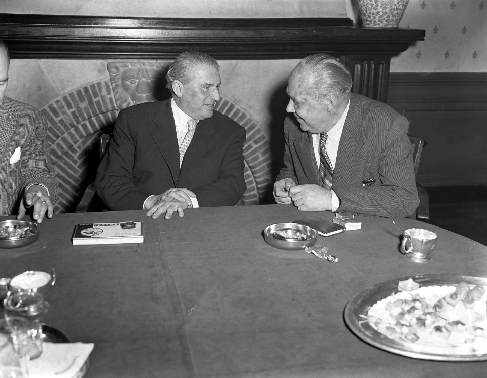 Duitse auteur Carl Zuckmayer bezoekt Amsterdam, Bestanddeelnr 907-6317