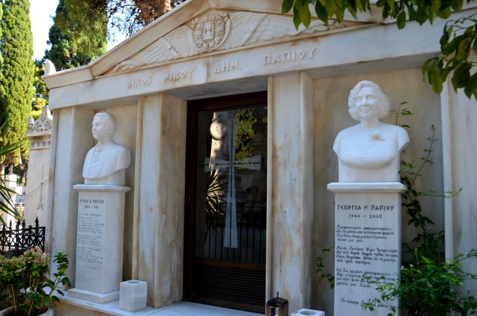 DSC-0009-athens-cemetery-august-2017