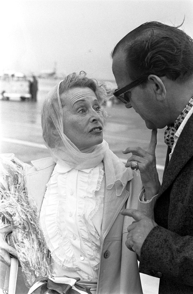 Duitse vooroorlogse filmster Lilian Harvey brengt bezoek aan ons land., Bestanddeelnr 915-4825