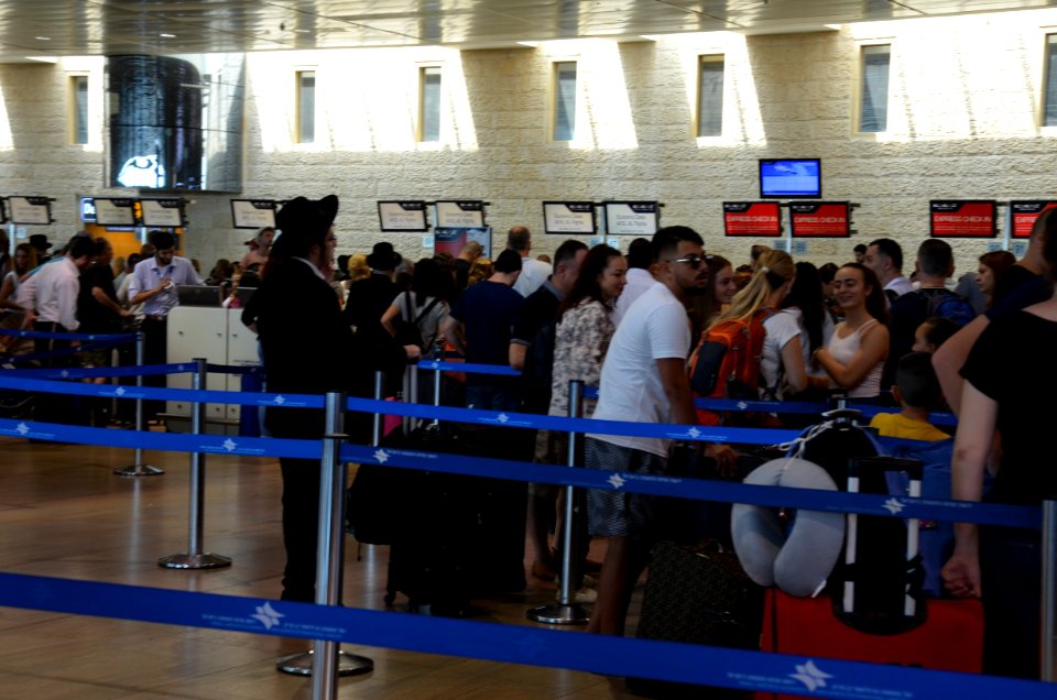 DSC-0020-ben-gurion-airport-august-2017-check-in-area
