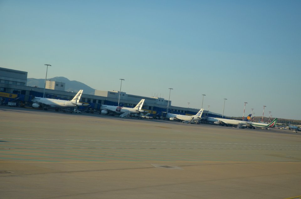 DSC-0070-athens-eleftherios-venezilos-airport-august-2017