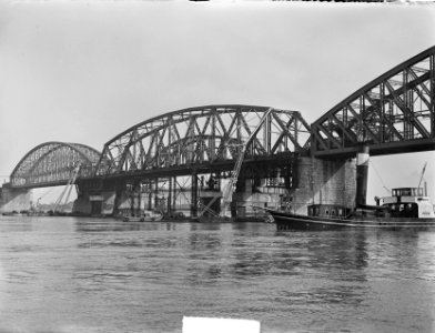 Dubbelspoor op spoorbrug over de Waal bij Nijmegen, Bestanddeelnr 904-2556