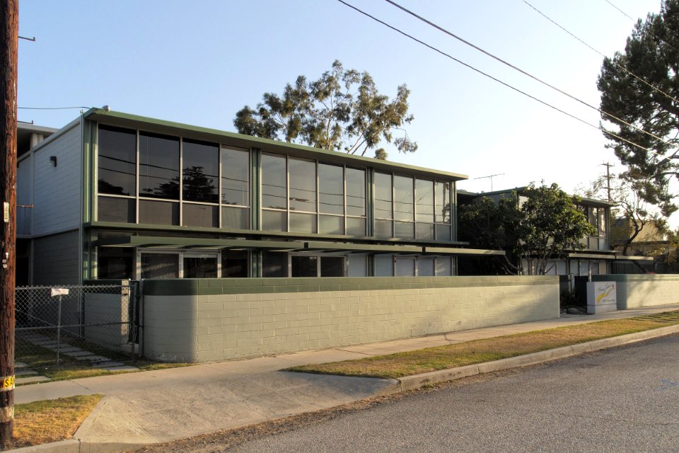 Dubnoff School for Educational Therapy street view from northeast 2015-05-09