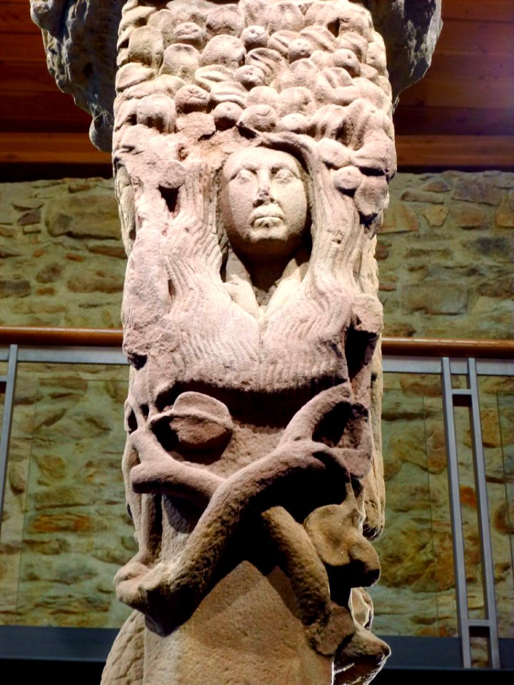 Durango - Museo Kurutzesantu (antigua Ernita de la Vera Cruz) y Cruz de Kurutziaga 11