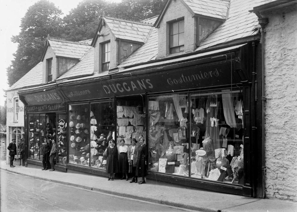 Duggans clothes shop Builth Wells (1293744)
