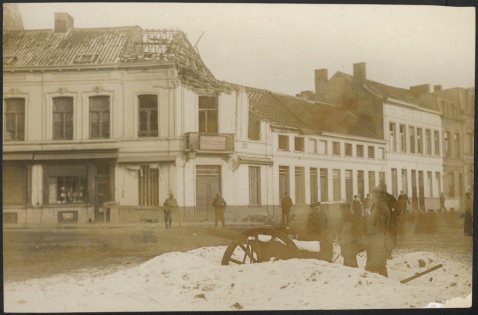 Duits kanon ingegraven in een Vlaamse stad, Bestanddeelnr 158-2281