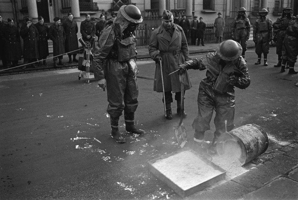 Dutch civil defence exercises oefeningen burger bescherming, Bestanddeelnr 935-2216