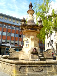 Durango - Fuente en la calle Kurutziaga 4