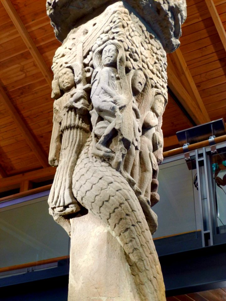 Durango - Museo Kurutzesantu (antigua Ernita de la Vera Cruz) y Cruz de Kurutziaga 10