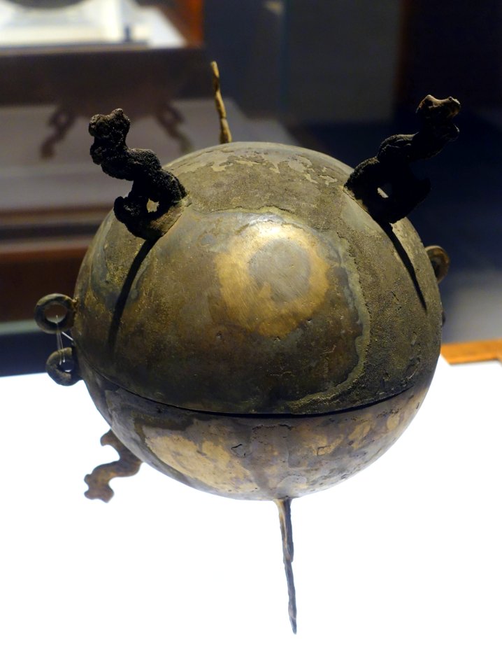 Dui (food container), China, unearthed at Majia, Xindu, Chengdu, Warring States period, 475-221 BC, bronze - Sichuan Provincial Museum - Chengdu, China - DSC04268