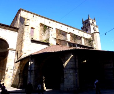 Durango - Iglesia de Santa María de Uribarri, exteriores 08