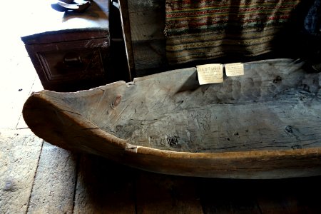 Dugout Canoe, view 1, 18 foot white pine, white man's canoe used on Connecticut River, c. 1710-1745 - Hadley Farm Museum - DSC07651