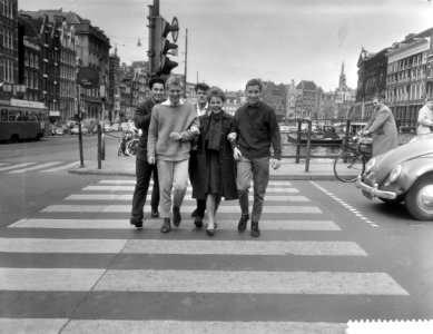 Duits filmsterretje Conny Froboess in Amsterdam, Bestanddeelnr 910-3392