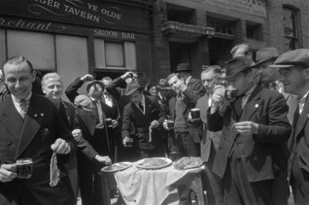 Dutch merchant seamen have been aiding the allied war effort on the seven seas. , Bestanddeelnr 935-2096