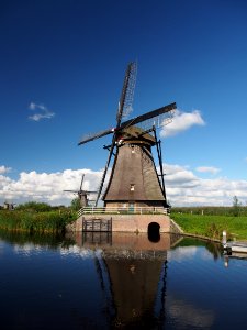 Dutch windmill at Kinderdijk pic39