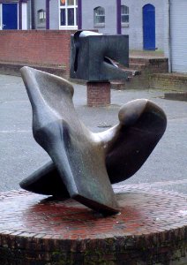 Dukenburg kunstwerk Bruning voor het wijkgebouw, deel 1
