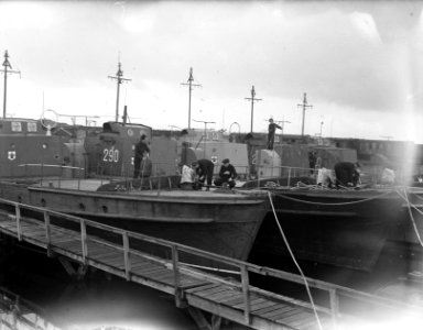 Duitse oorlogsschepen met Hollandse bemanning, Bestanddeelnr 902-5473