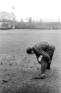 Dukla Praag traint op bijvelden van het Olympisch Stadion, Doelman Ivo Viktor, Bestanddeelnr 920-1239