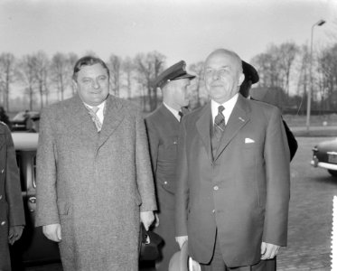 Duitse minister van Defensie in ons land Franz Josef Strauss met minister ir C, Bestanddeelnr 908-3997