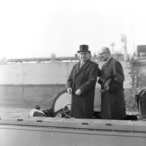 Duikboot Tonijn bij Wilton-Fijenoord te Schiedam officieel overgedragen aan de K, Bestanddeelnr 918-8292