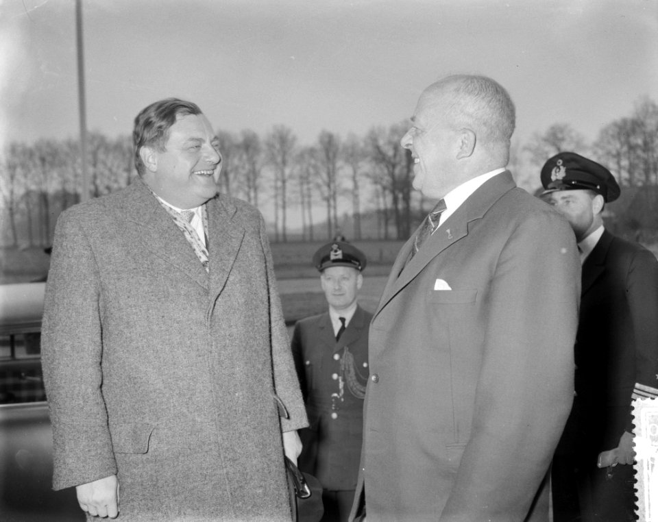 Duitse minister van Defensie in ons land Franz Josef Strauss met minister ir C, Bestanddeelnr 908-3998