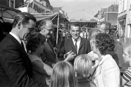 DS70 prominenten in Alkmaar i.v.m. komende gemeenteraadsverkiezingen, Bestanddeelnr 925-8493