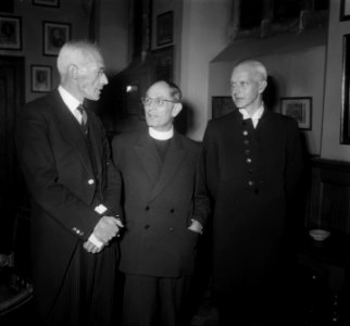 Ds. Martin Niemöller neemt deel aan oecumenische samenkomst in de Grote Kert te , Bestanddeelnr 905-1321