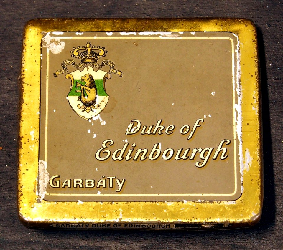 Duke of Edinbourgh Garbáty cigarettes tin