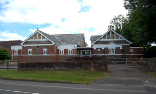 Drift Road Evangelical Church, Drift Road, Clanfield (May 2019) (3)